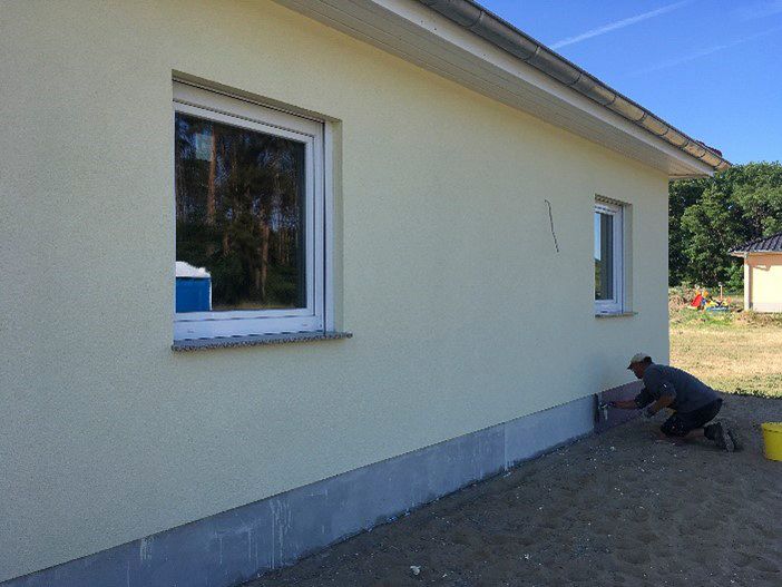 Dämmungs- und Putzarbeiten mit MBI Bau GmbH in Bad Saarow - Erdarbeiten - Bodenplatten - Rohbau