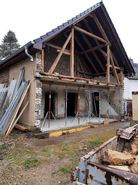 Sanierung- und Ausbauarbeiten von MBI Bau GmbH in Bad Saarow - Erdarbeiten - Bodenplatten - Rohbau